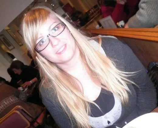 Nina, 25 Jahre — sextreffen in Frechen