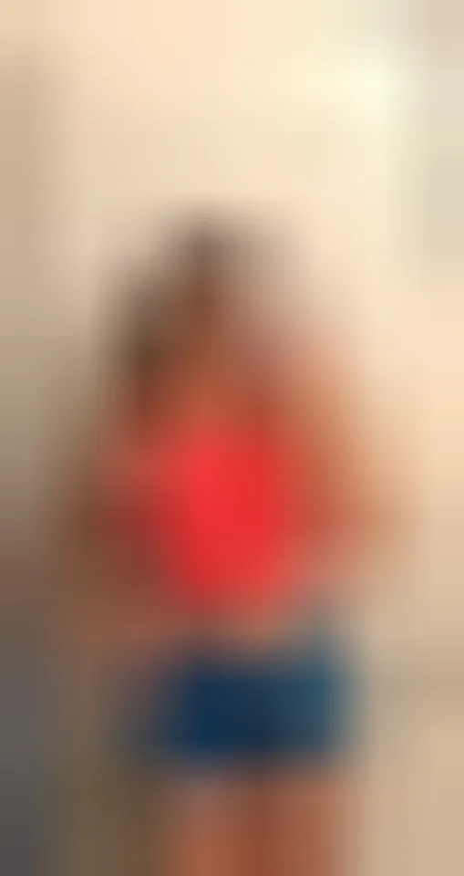 Lola, 24 Jahre — sextreffen in Friedrichshafen