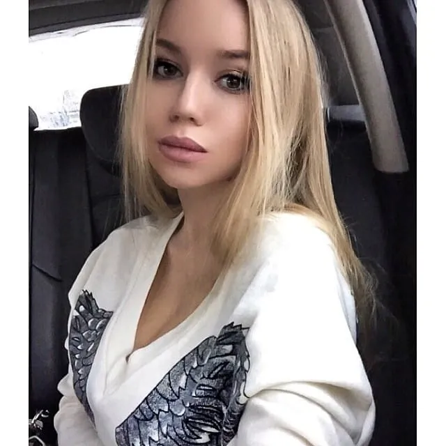Nina, 19 Jahre — sextreffen in Reutlingen