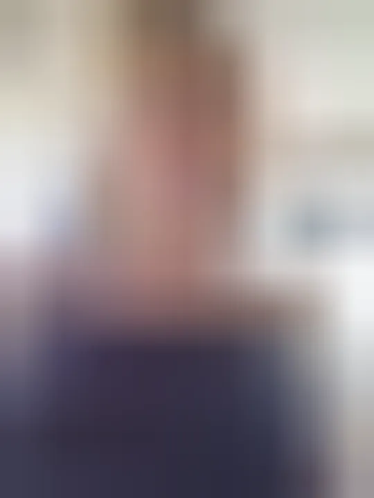 Lina, 24 Jahre — sextreffen in Rodenkirchen